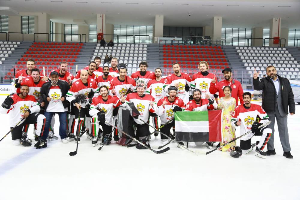 المنتخب الإماراتي يتوج بطلا لكأس العالم لهوكي الجليد 