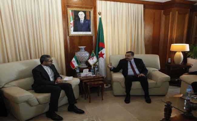 عرقاب يجري مباحثات مع السفير الإيراني بالجزائر