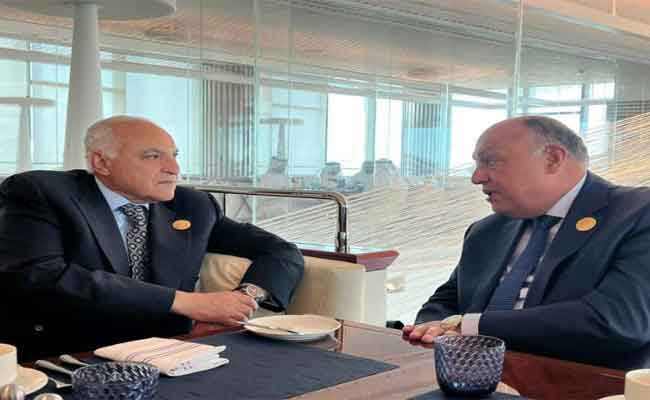 عطاف يتباحث بجدة مع نظيره المصري