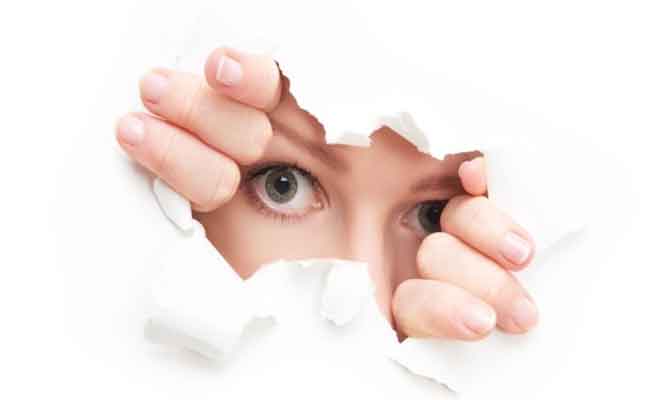 هل الخجل المرضي يدعو للقلق؟ وكيف يمكن علاجه؟