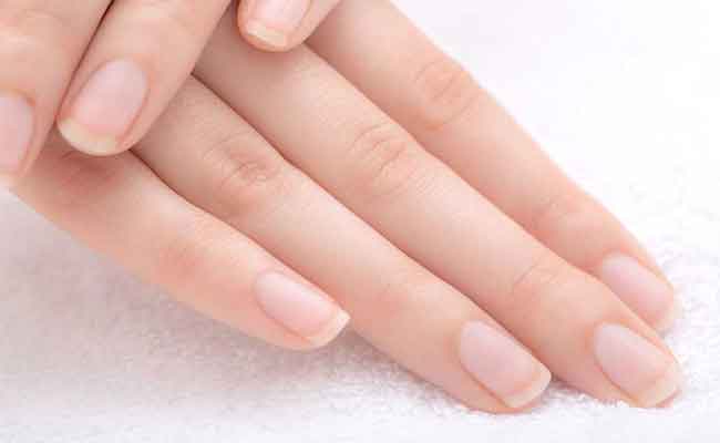 الأظافر تكشف أسراراً صحية مرتبطة بالعمر…ستذهلكِ دون شك