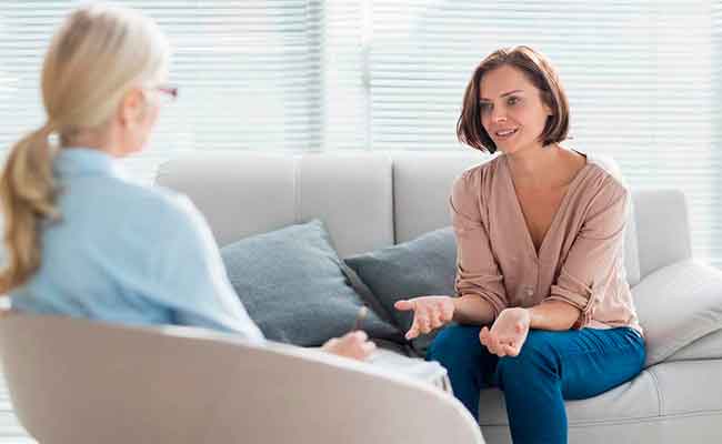 لماذا لا يجب أن يصبح المعالج النفسي صديقاً؟…إليك الأسباب