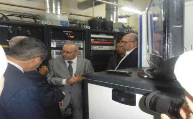 بوسليماني يدعو مهنيي وسائل الإعلام إلى “ترقية صورة الجزائر عبر العالم”