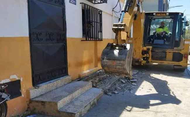 السلطات تباشر عملية تحرير الأرصفة بالبليدة