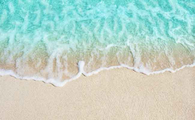 فوائد ماء البحر لا تُضاهَى للصحة…لا تترددي في استعماله