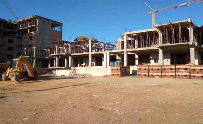 المستفيدون من 80 سكنا ترقويا مدعما يناشدون والي غليزان للتدخل