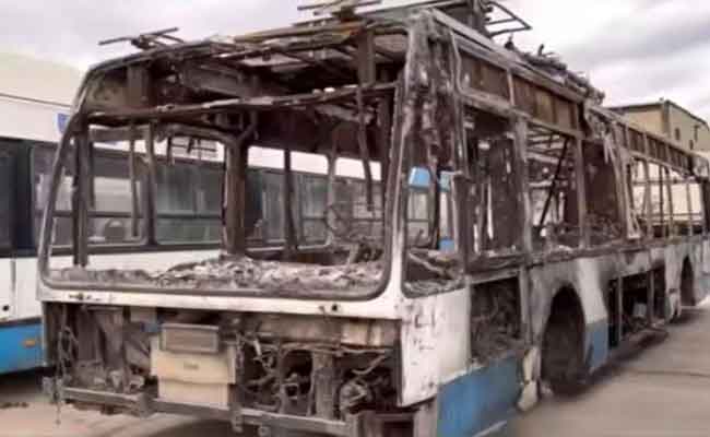 وزير النقل يتفقد”الوضع الكارثي” للنقل الحضري بوهران