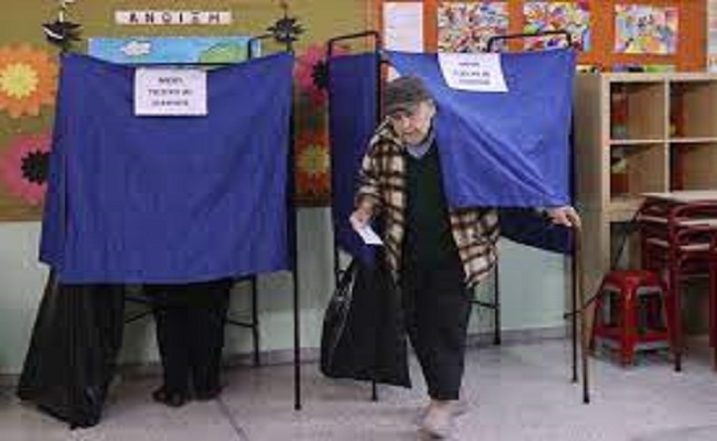 رئيس الوزراء اليوناني يعلن فوز حزبه في الانتخابات التشريعية