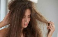 5 علاجات تساعدكِ على علاج تقصّف الشعر الشديد!