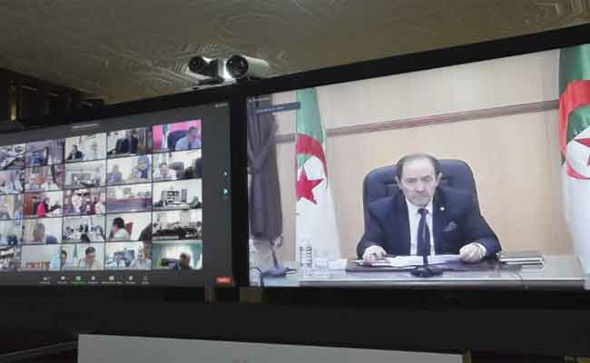 بلعابد يتفحص جاهزية مديريات التربية لإنجاح سير الامتحانات 