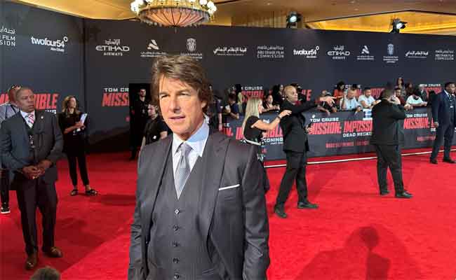 توم كروز يحتفل بنجاح “المهمة المستحيلة7” من قلب امارة أبوظبي…