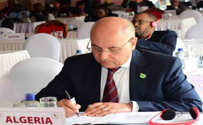 وزير التجارة يدعو المتعاملين الاقتصاديين الجزائريين لدخول أسواق منطقة التجارة الحرة الإفريقية