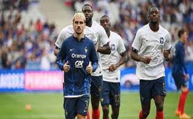 لماذا ارتدى نجوم فرنسا ملابس منتخب السيدات قبل مباراة اليونان؟