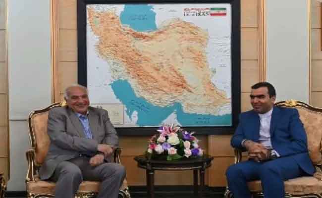 عطاف يحل بطهران في زيارة عمل