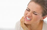 علاج ألم الأسنان بفعالية إلى حين الوصول لعيادة الطبيب...