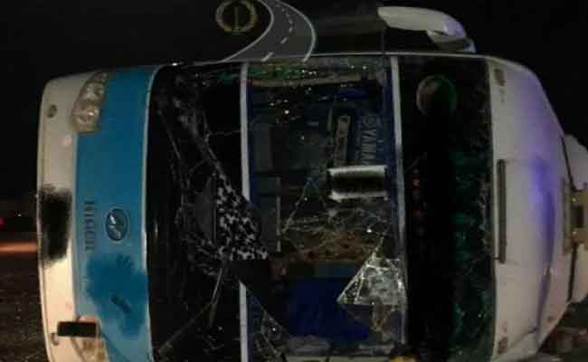 انقلاب حافلة يخلف قتيلان و30 مصابا بتندوف