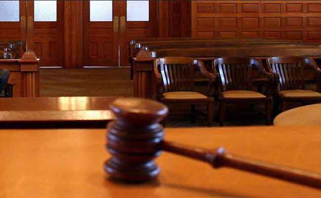 إصابة قاضي التحقيق لدى محكمة مستغانم بطلقات نارية بمكتبه والنقابة تستنكر