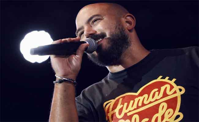 محمود العسيلي يلهب حماس الجمهور ب”كدة كدة بايظة” واليوم الأربعاء موعد اطلاقها…