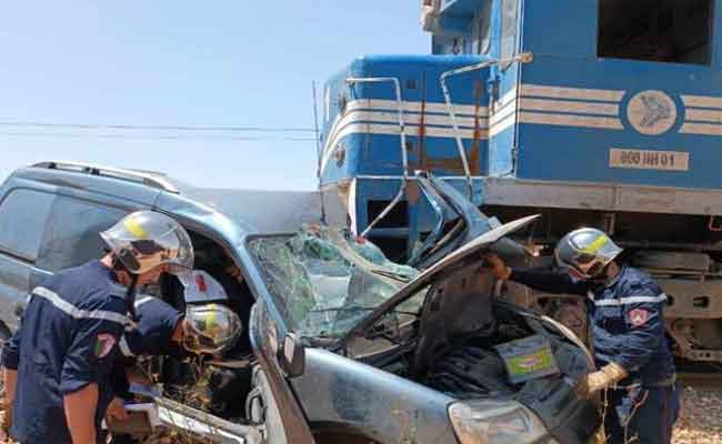 قطار ينهي حياة شخصين داخل سيارة بسيدي بلعباس