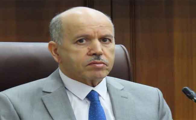 سايحي يؤكد التكفل بصورة مستعجلة بضحايا الحرائق