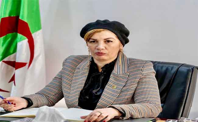 صورية مولوجي تفتتح المسرح الجهوي “الشهيد الطيب شريف” وقاعة سينما “الكواكب” بعين الدفلى…