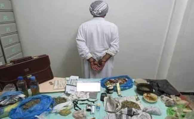 توقيف مشعوذ يحترف النصب بالشعوذة بمساعدة أفراد عائلته بغليزان