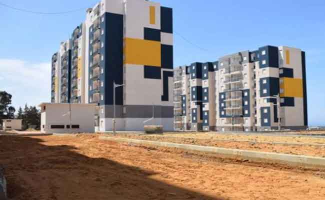 وزير السكن يأمر بتسريع وتيرة تشييد المراكز التجارية بأحياء”عدل 2″ 