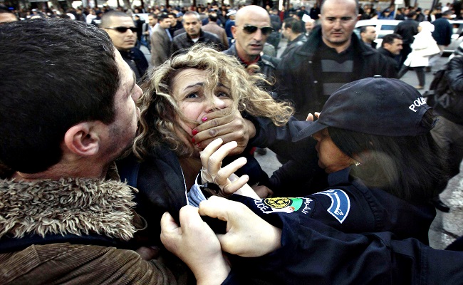 مراكز الشرطة بالجزائر اصبحت أوكار للدعارة والشذوذ الجنسي