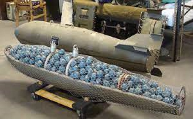 واشنطن تسلم الجيش الأوكراني قنابل عنقودية