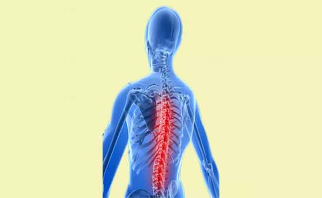 ألم الظهر…اكتشفي العلامات التي تتطلب استشارة الطبيب