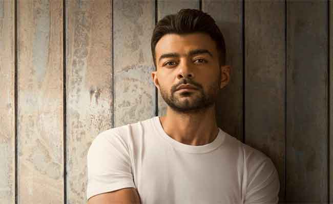 هيثم شاكر يودع موسم الصيف ب”بشوف عيونك”…