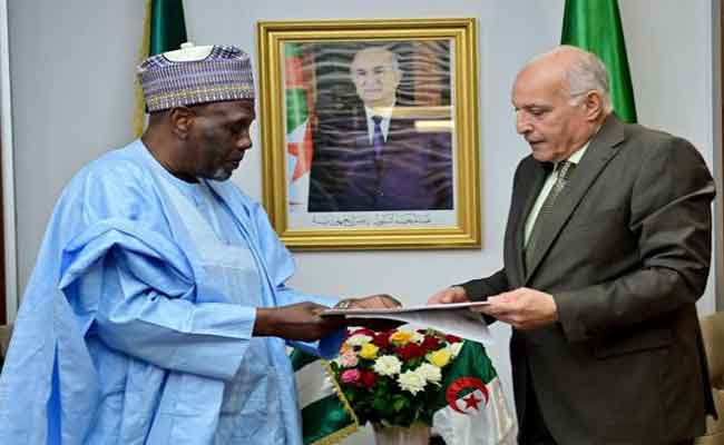 استقبال عطاف للمبعوث الخاص لرئيس نيجيريا