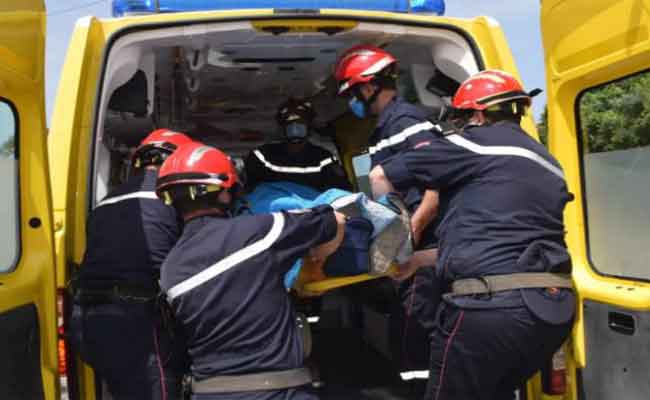 إصطدام سيارة بحاجز يخلف 9 مصابين بسكيكدة