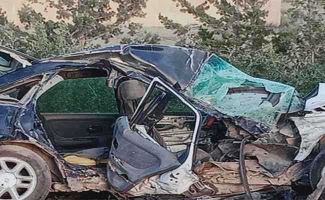 اصطدام سيارتين يخلف ثلاثة قتلى و مصابين بالبويرة