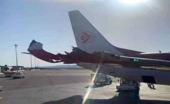 اصطدام طائرة بعمود إنارة بمطار تلمسان