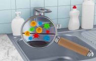 مكونات طبيعية فعالة في تنظيف وتعقيم حوض الجلي في المطبخ...