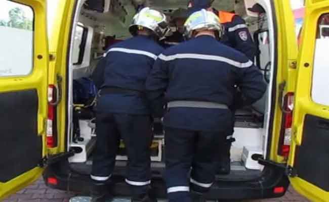 اصطدام بين سيارتين يخلف 10 مصابين بالبويرة