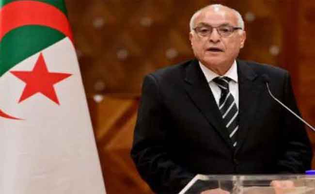 عطاف يتحادث مع نظيره المجري