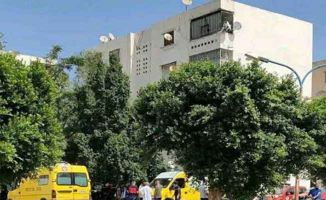 شيخ ينهي حياة زوجته ولده وابنته بغليزان