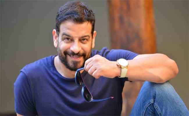 السرطان ينتصر على الفنان أشرف مصيلحي ويغادرعالمنا عن عمر 49 عاما…