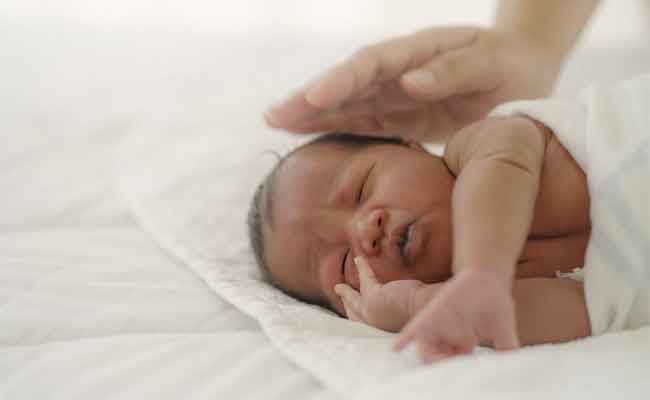 4 أسباب وراء ارتعاش شفاه الرضيع ونصائح لتخفيفها…