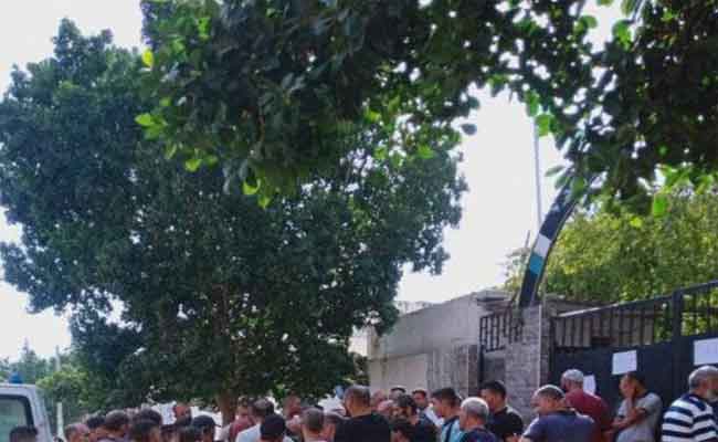 احتجاج أولياء تلاميذ على قرار تحويل أبنائهم لمتوسطة بعيدة بالبليدة