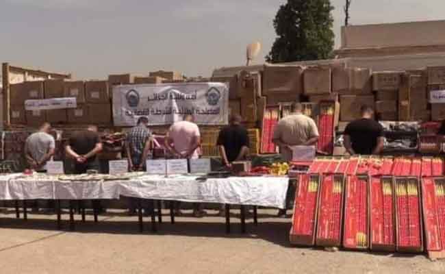 أمن العاصمة يطيح بأربعة أشخاص تورطوا في تهريب ما يقارب 40 مليار سنتيم من المفرقعات