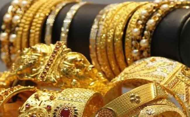 الإطاحة بأربعة أشخاص سرقوا مجوهرات سيدة ببوشاوي 