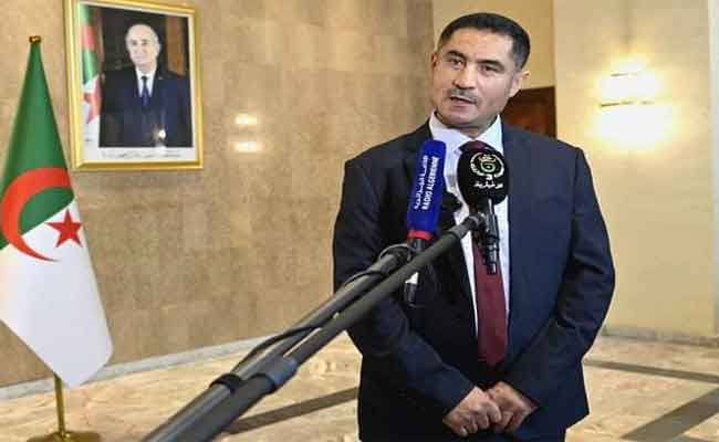 اجتماع وزير الاتصال مع المدراء العامين لمختلف المؤسسات الإعلامية تحت الوصاية