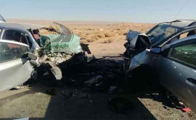 اصطدام بين سيارتين يخلف 7 قتلى ومصابين بالأغواط