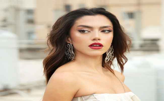 ستيفاني عطا الله تخطف جائزة أفضل ممثلة أسيوية في أمستردام…