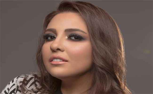 مي كساب تتجاوزأحزانها بالغناء مع”الناس للناس”…
