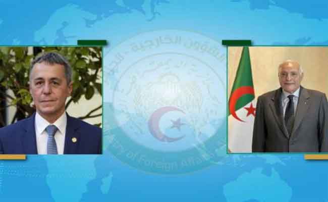 الجزائر تعرب عن “أسفها الشديد” للمتابعات القضائية ضد اللواء المتقاعد خالد نزار في سويسرا