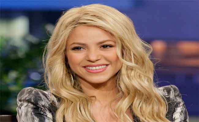 شاكيرا تحلق في سماء 20 بلدا في جولة فنية عالمية عام 2024